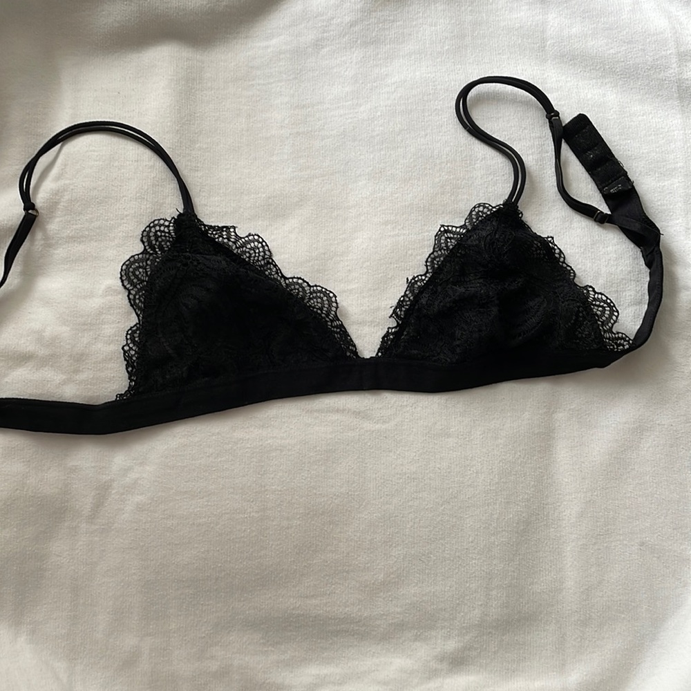Black Boutique Dainty Delicate Lace Lined Triangle Bralette- Size Small
